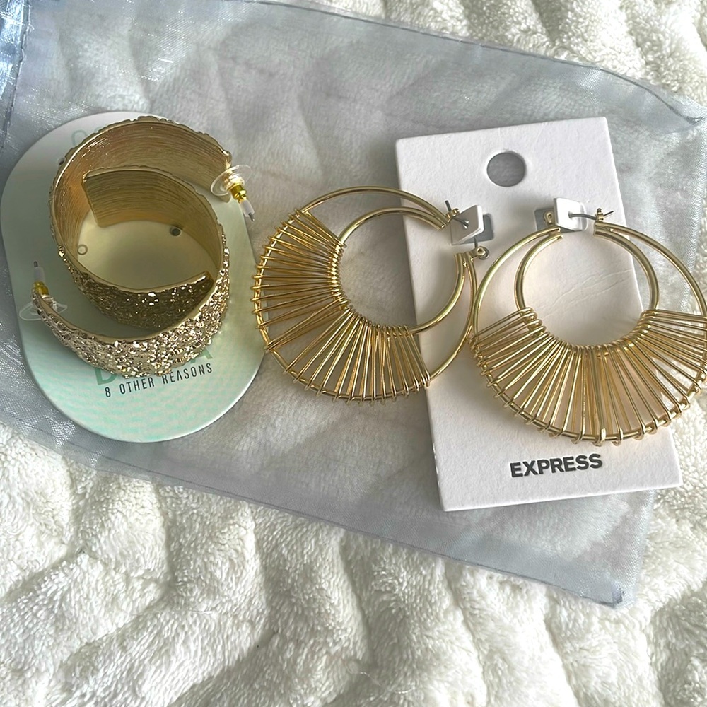 ** NWT Gold earrings - 2 pairs
